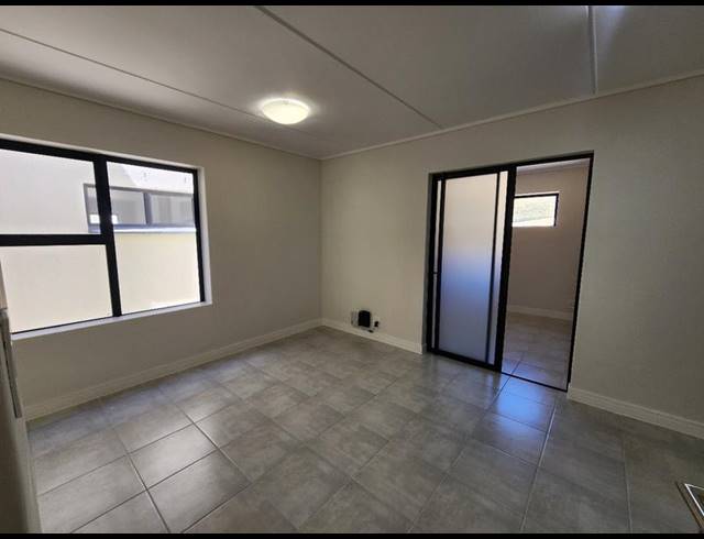 1 BEDROOM PROPERTY TO RENT IN GREENBAY ECO ESTATE